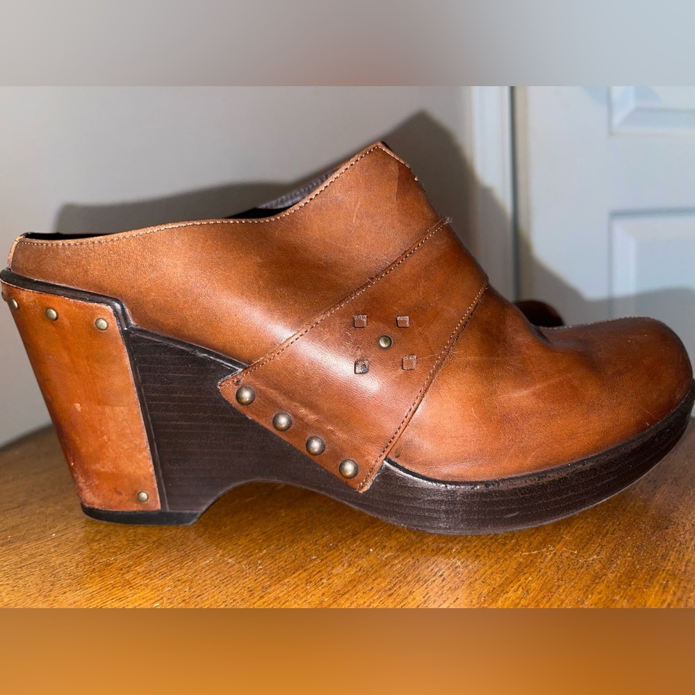 Dansko Francine Brown Leather Wedge Clogs Size 38